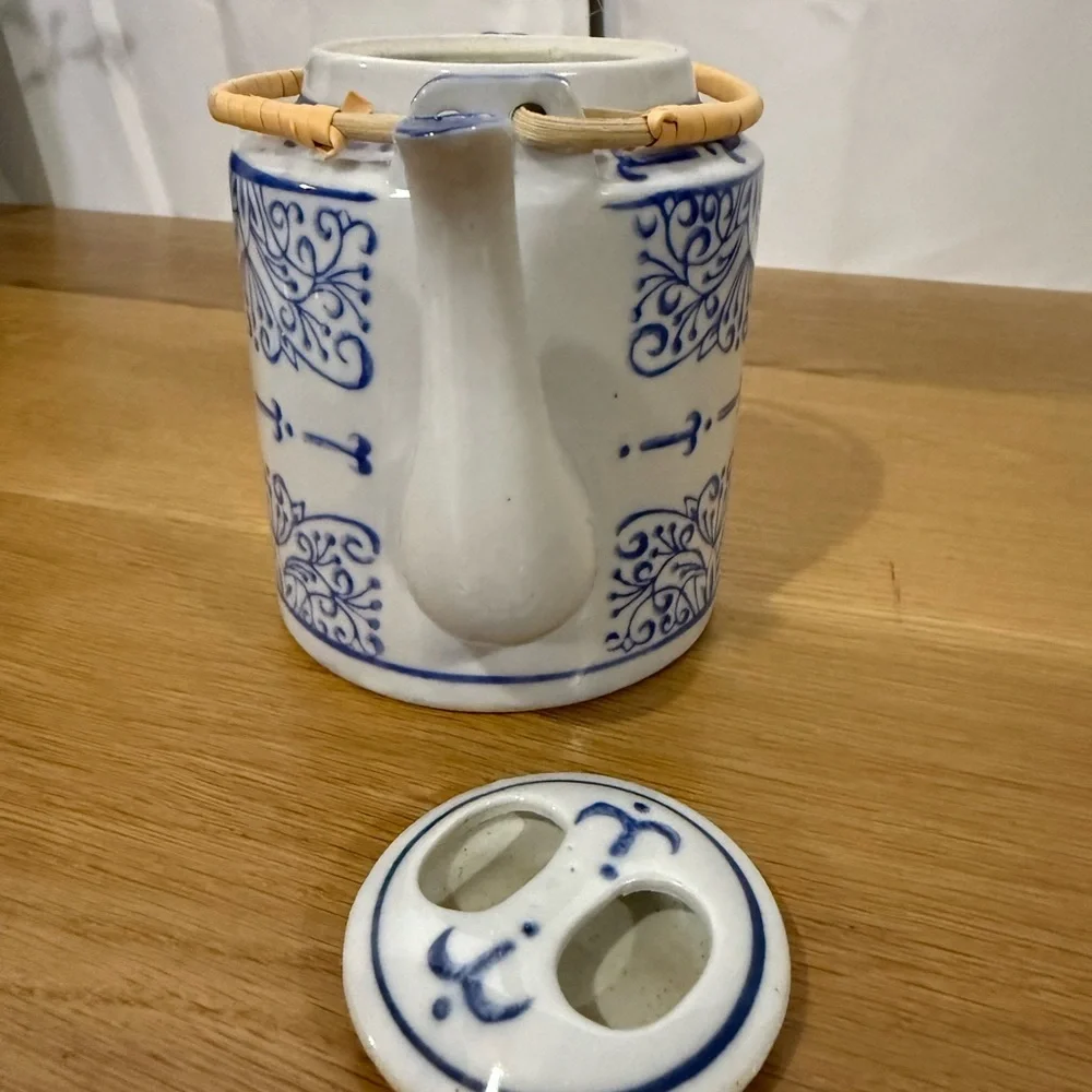 Blue Floral Porcelain Teapot and Cup Set - Classic Ceramic Tea Service